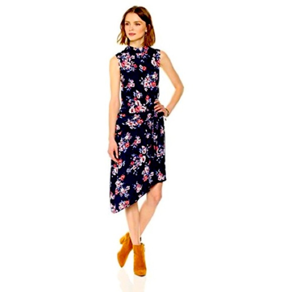 Ella moon asymmetric floral dress in navy blue. Size S